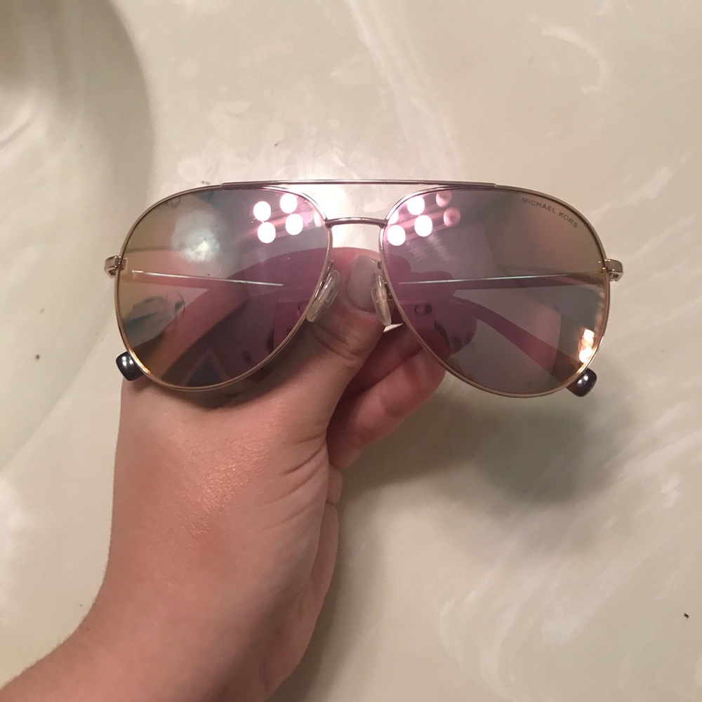 Rose gold pink reflective lens sunglasses